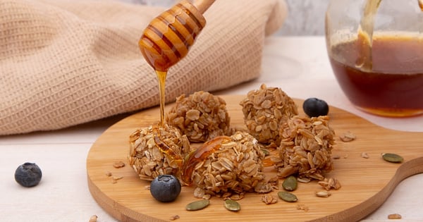 Oatmeal Energy Bites for Postpartum