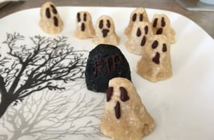 Halloween-Ghosts-No-Bake-GF-Macaroons-Cookies