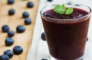 Superfood-Workout-Booster-Smoothie-Blueberry